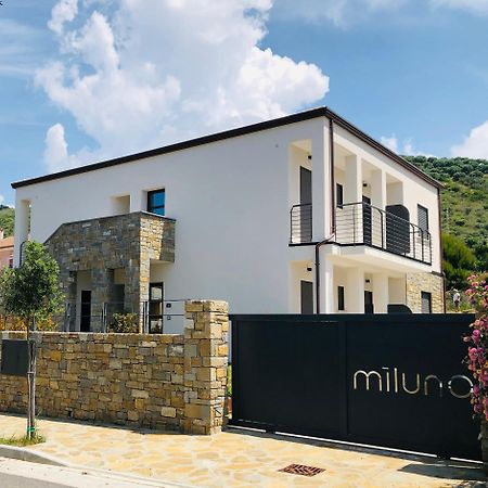 Miluna 아시아롤리 외부 사진